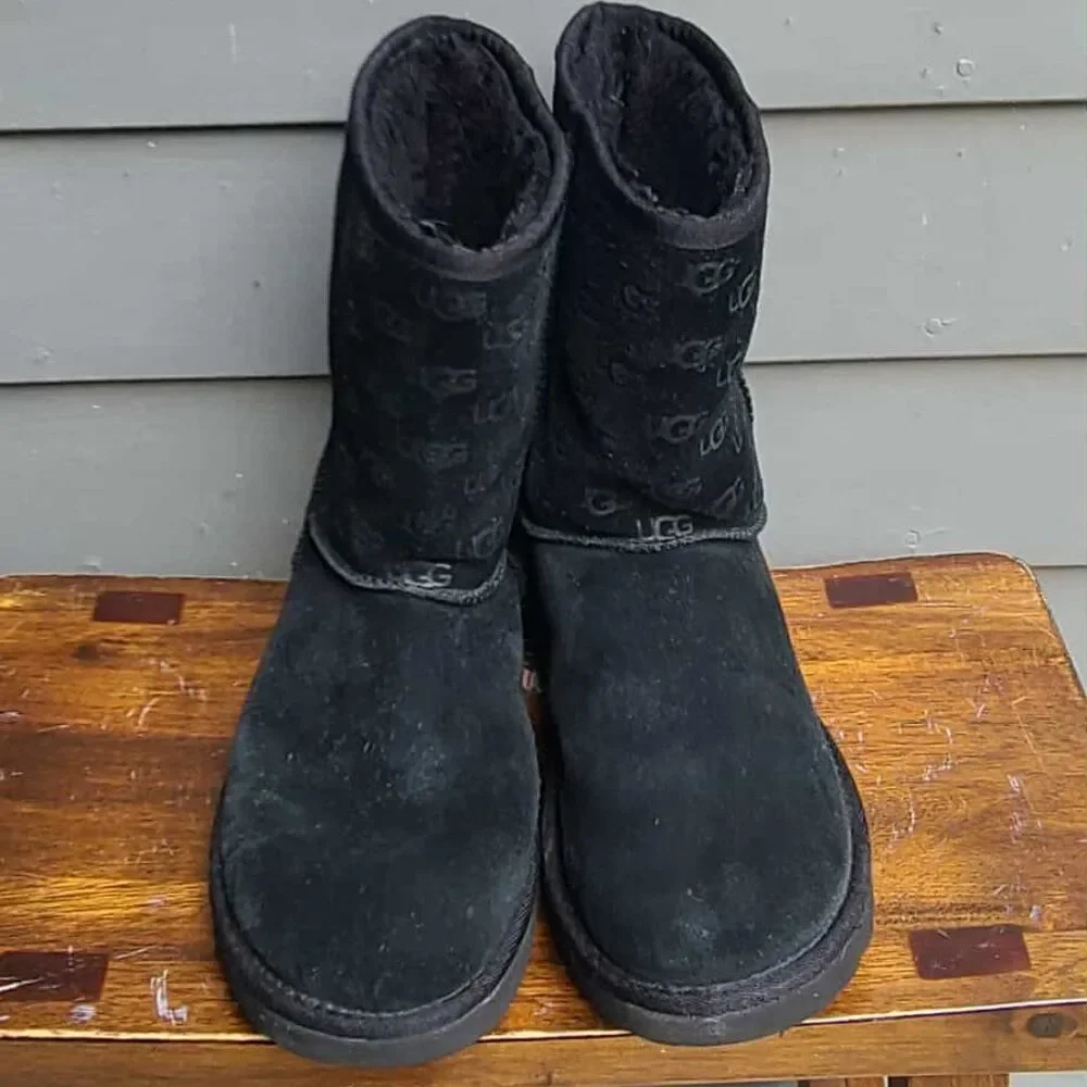 UGG Black Suede Logo Print Classic Boot size 9